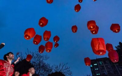 রঙ-বেরঙের লণ্ঠনে রঙিন চীন